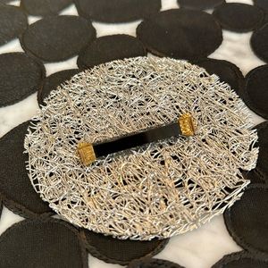 Black onyx and 9ct gold antique Victorian pin brooch